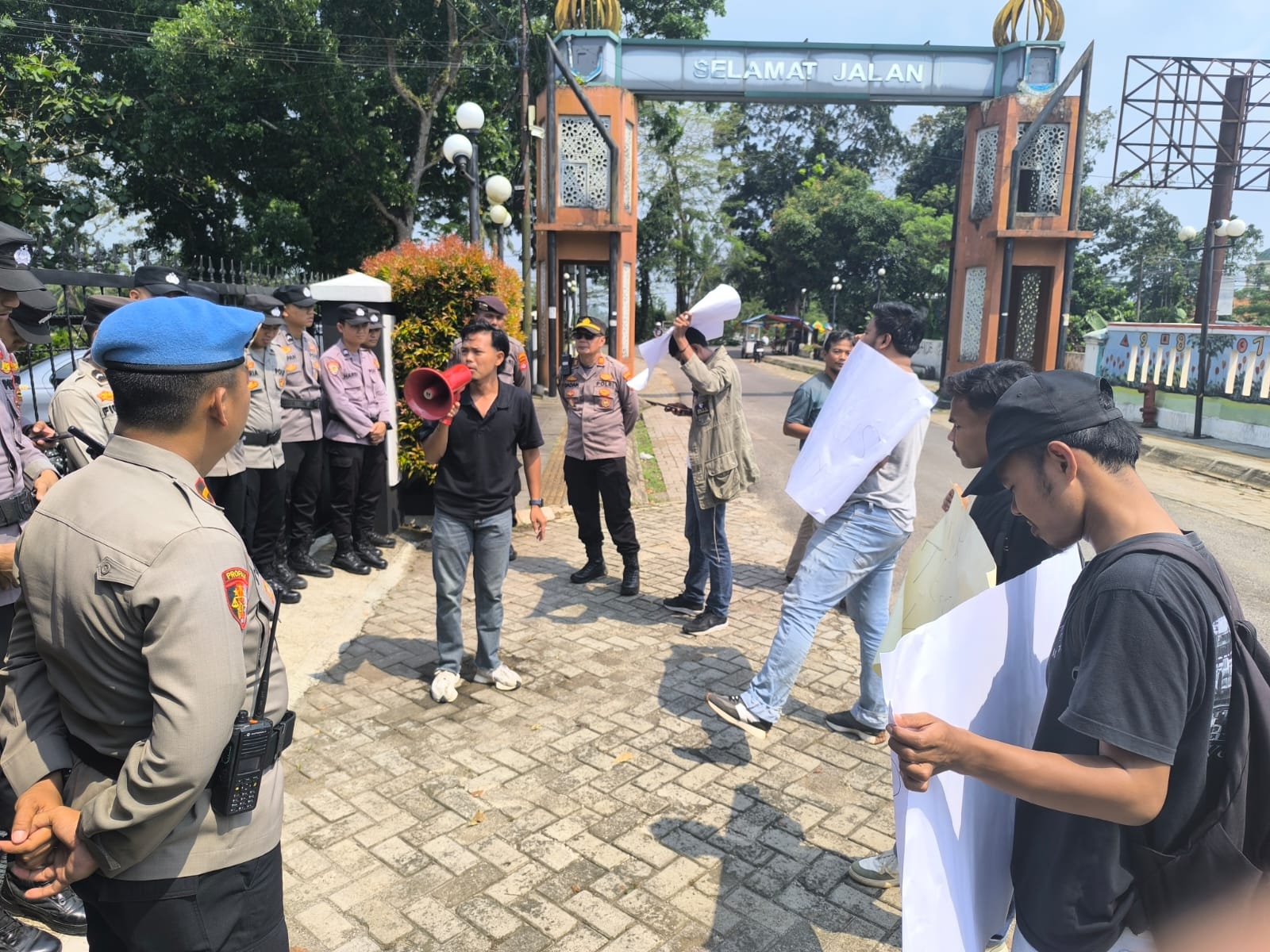 Aktivis gruduk dpupr Pandeglang